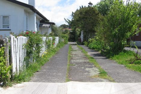 Photo of property in 35 Wyllie Road, Papatoetoe, Auckland, 2025