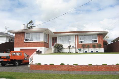 Photo of property in 6 Clyde Street, Ferndale, New Plymouth, 4310