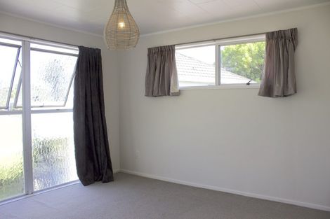Photo of property in 1/114 Sycamore Drive, Sunnynook, Auckland, 0620