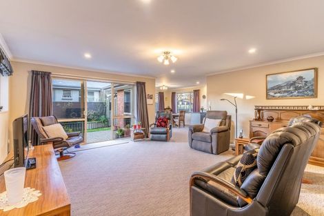 Photo of property in 100 Park Street, Winton, 9720