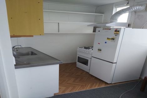 Photo of property in 1/50 Clyde Street, Island Bay, Wellington, 6023