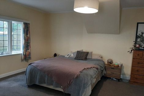 Photo of property in 17 Lower North Terrace, Kelburn, Wellington, 6012