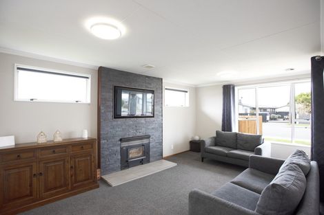 Photo of property in 15 Ross Street, Grasmere, Invercargill, 9810