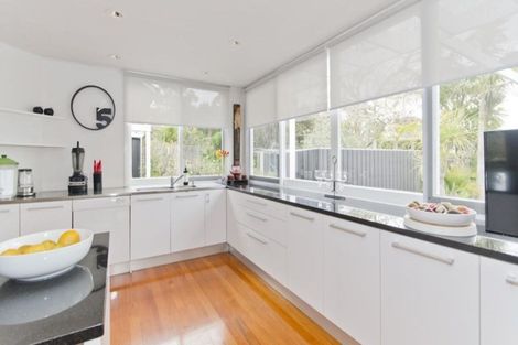 Photo of property in 4/39 Shakespeare Road, Milford, Auckland, 0620