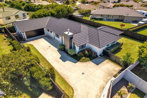 Photo of property in 6 Tavarnya Way, Patumahoe, Pukekohe, 2679