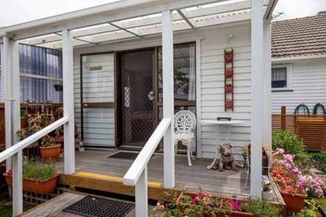 Photo of property in 15 Hayward Road, Ngatea, 3503