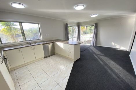 Photo of property in 5c Charlenne Close, Ranui, Auckland, 0612