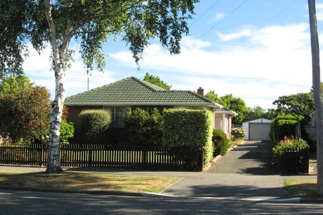 Photo of property in 19 Bevington Street, Avonhead, Christchurch, 8042