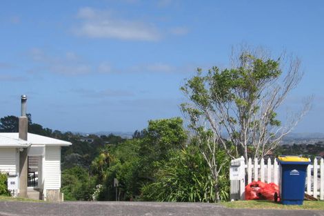 Photo of property in 2/66 Birkdale Road, Birkdale, Auckland, 0626