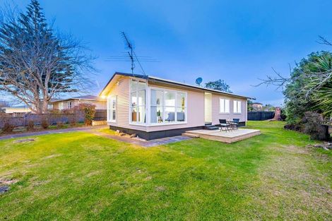 Photo of property in 8 Harrow Place, Manurewa, Auckland, 2102