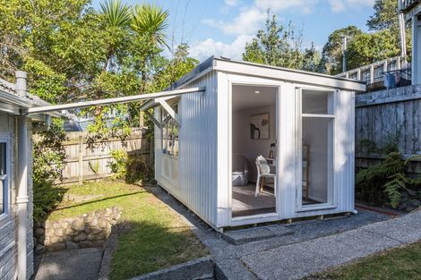 Photo of property in 2 Chester Road, Tawa, Wellington, 5028