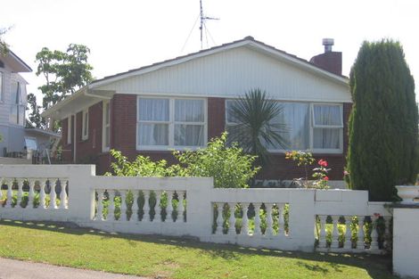 Photo of property in 50 Marlborough Avenue, Glenfield, Auckland, 0629