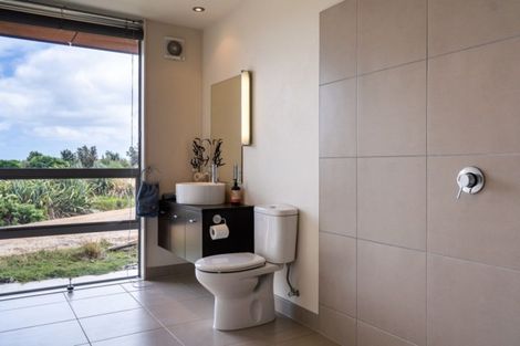 Photo of property in 40 Raukawa Road, Peka Peka, Waikanae, 5391