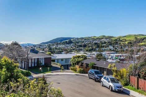 Photo of property in 9 Mckeefry Grove, Tawa, Wellington, 5028