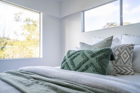 Photo of property in 4 Halswater Drive, Churton Park, Wellington, 6037