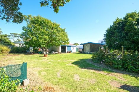 Photo of property in 7 Athenree Road, Athenree, Katikati, 3177