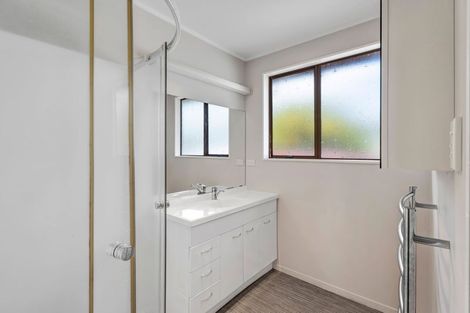 Photo of property in 5 Titoki Place, Inglewood, 4330