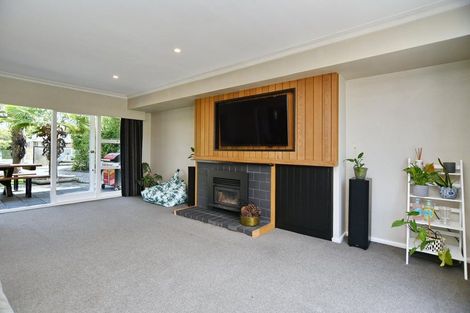 Photo of property in 32 Ashgrove Street, Rangiora, 7400