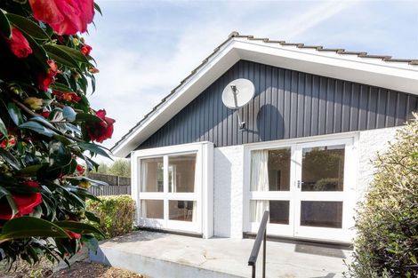 Photo of property in 2/42 Office Road, Merivale, Christchurch, 8014