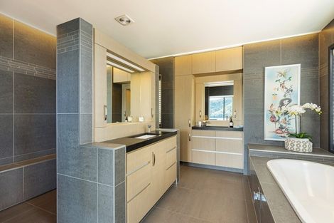 Photo of property in 4 Marina View, Waikawa, Picton, 7281