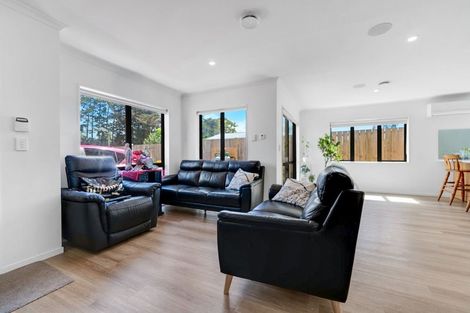 Photo of property in 52b Universal Drive, Henderson, Auckland, 0610