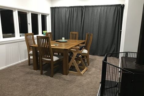 Photo of property in 21 Featherston Street, Takaro, Palmerston North, 4412