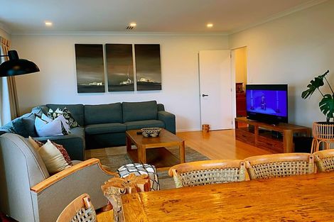 Photo of property in 3 Tuangi Street, Long Bay, Auckland, 0630