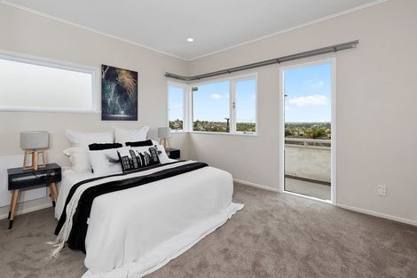 Photo of property in 14 Bank Street, Hillcrest, Auckland, 0627