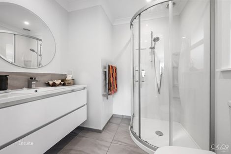 Photo of property in 5 Chilton Grove, Hutt Central, Lower Hutt, 5010