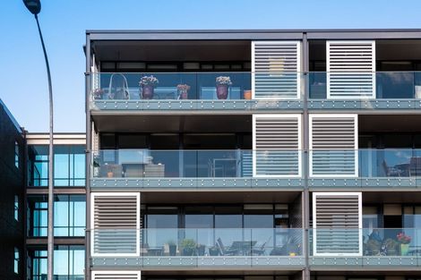 Photo of property in 405/7 Humber Street, Pandora, Napier, 4110