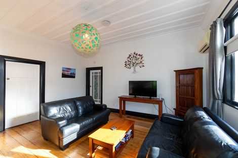 Photo of property in 131 Shakespeare Road, Bluff Hill, Napier, 4110