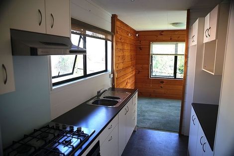 Photo of property in 2/85 Awaruku Road, Torbay, Auckland, 0630