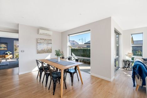 Photo of property in 11 Sunnyside Lane, Wanaka, 9305