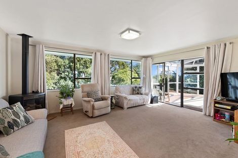 Photo of property in 92 Island Bay Road, Beach Haven, Auckland, 0626