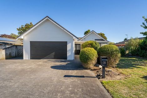 Photo of property in 25 Cedar Drive, Paraparaumu Beach, Paraparaumu, 5032