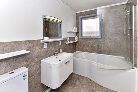 Photo of property in 21 Scott Road, Papakura, 2110