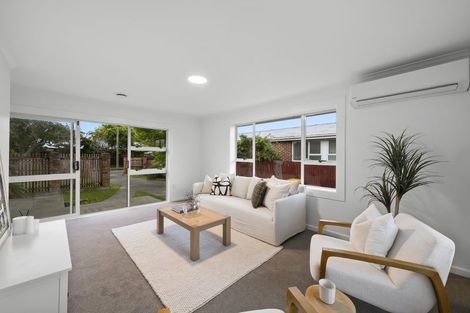 Photo of property in 27 Liverton Crescent, Bishopdale, Christchurch, 8053