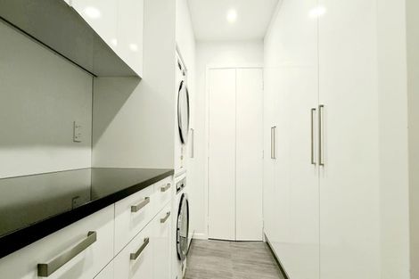 Photo of property in 2/100 Manuka Road, Bayview, Auckland, 0629