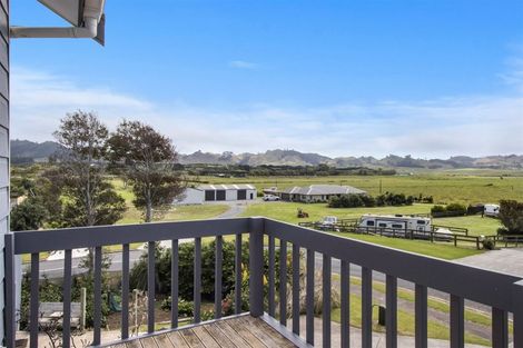 Photo of property in 1 Hanlen Avenue, Waihi Beach, 3611