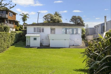 Photo of property in 63 Rothesay Bay Road, Rothesay Bay, Auckland, 0630
