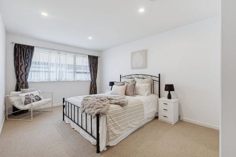 Photo of property in 40 Coolspring Way, Redwood, Christchurch, 8051