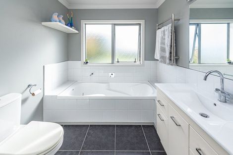 Photo of property in 37 Mason Terrace, Gonville, Whanganui, 4501