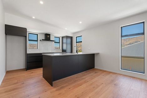 Photo of property in 2 Tuohy Lane, Wanaka, 9305