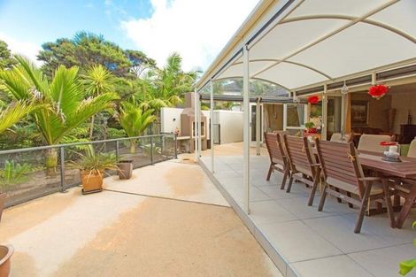 Photo of property in 36 Kittiwake Drive, Schnapper Rock, Auckland, 0632