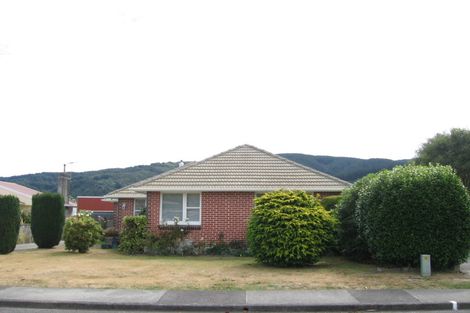 Photo of property in 3 Whirinaki Crescent, Heretaunga, Upper Hutt, 5018