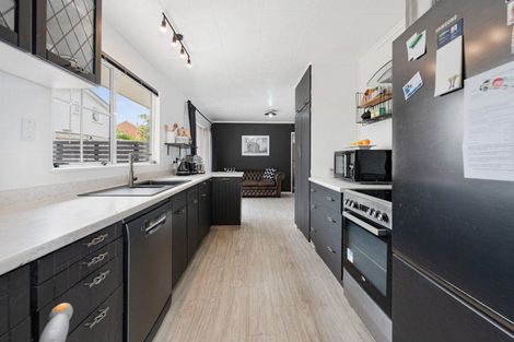 Photo of property in 37 Fraser Drive, Feilding, 4702