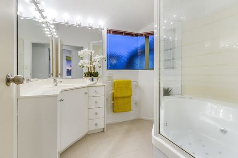 Photo of property in 88a Aberdeen Road, Campbells Bay, Auckland, 0620