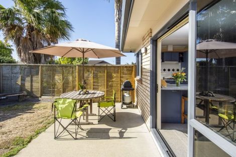 Photo of property in 34 Mcleod Place, Papamoa Beach, Papamoa, 3118