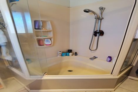 Photo of property in 395 Bucklands Beach Road, Bucklands Beach, Auckland, 2012