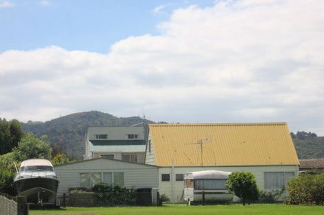 Photo of property in 18 Hereford Place, Waihi Beach, 3611